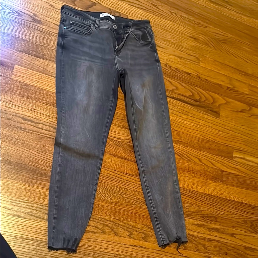 Zara Raw Hem Skinny Ankle Stretch Jeans Gray /Black Size US 08